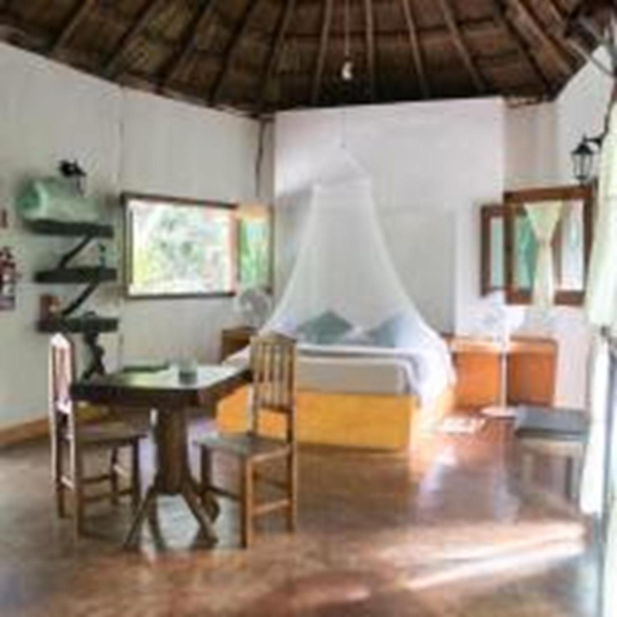 OYO Jolie Jungle Eco Hotel Leona Vicario Esterno foto